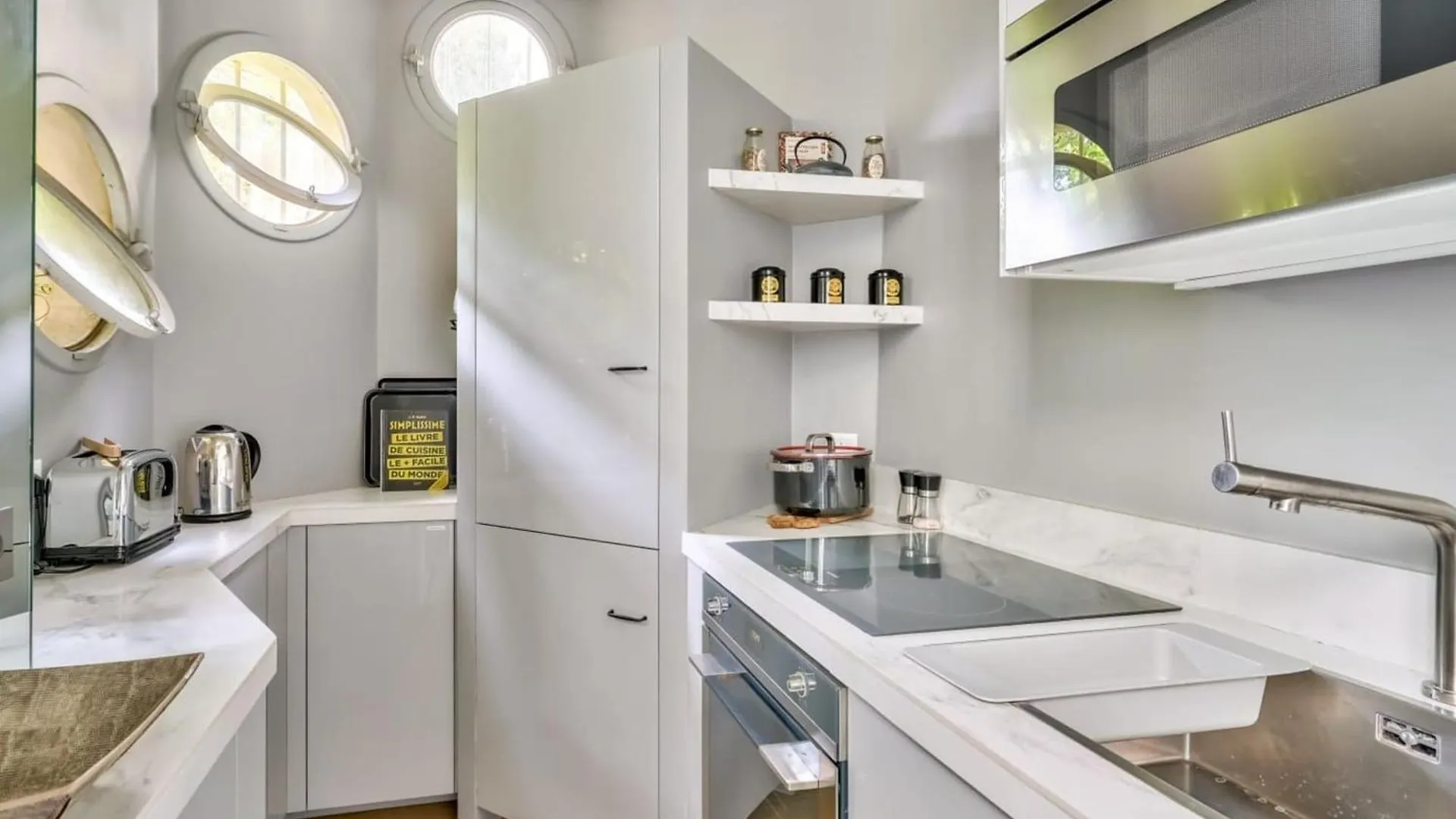 Superb Apartment In The Heart Of Saint-Germain Parijs