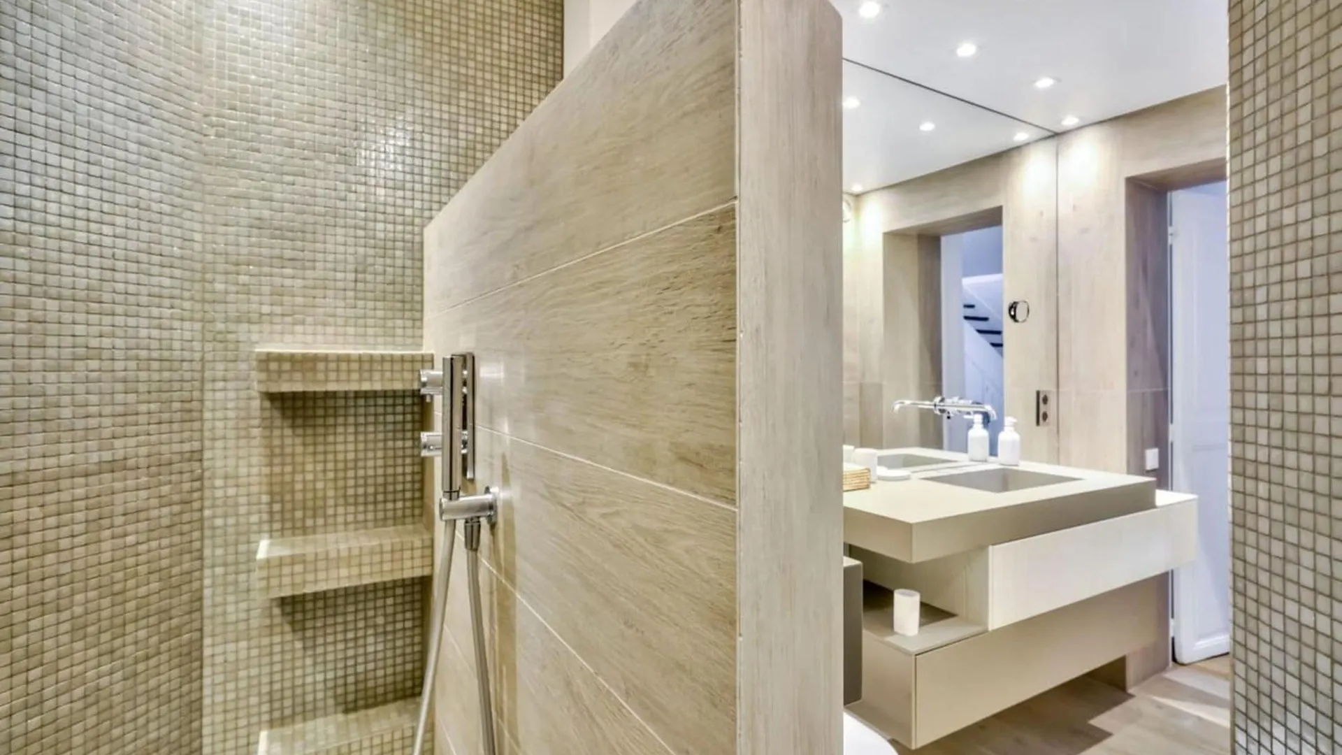 Superb Apartment In The Heart Of Saint-Germain Paris France