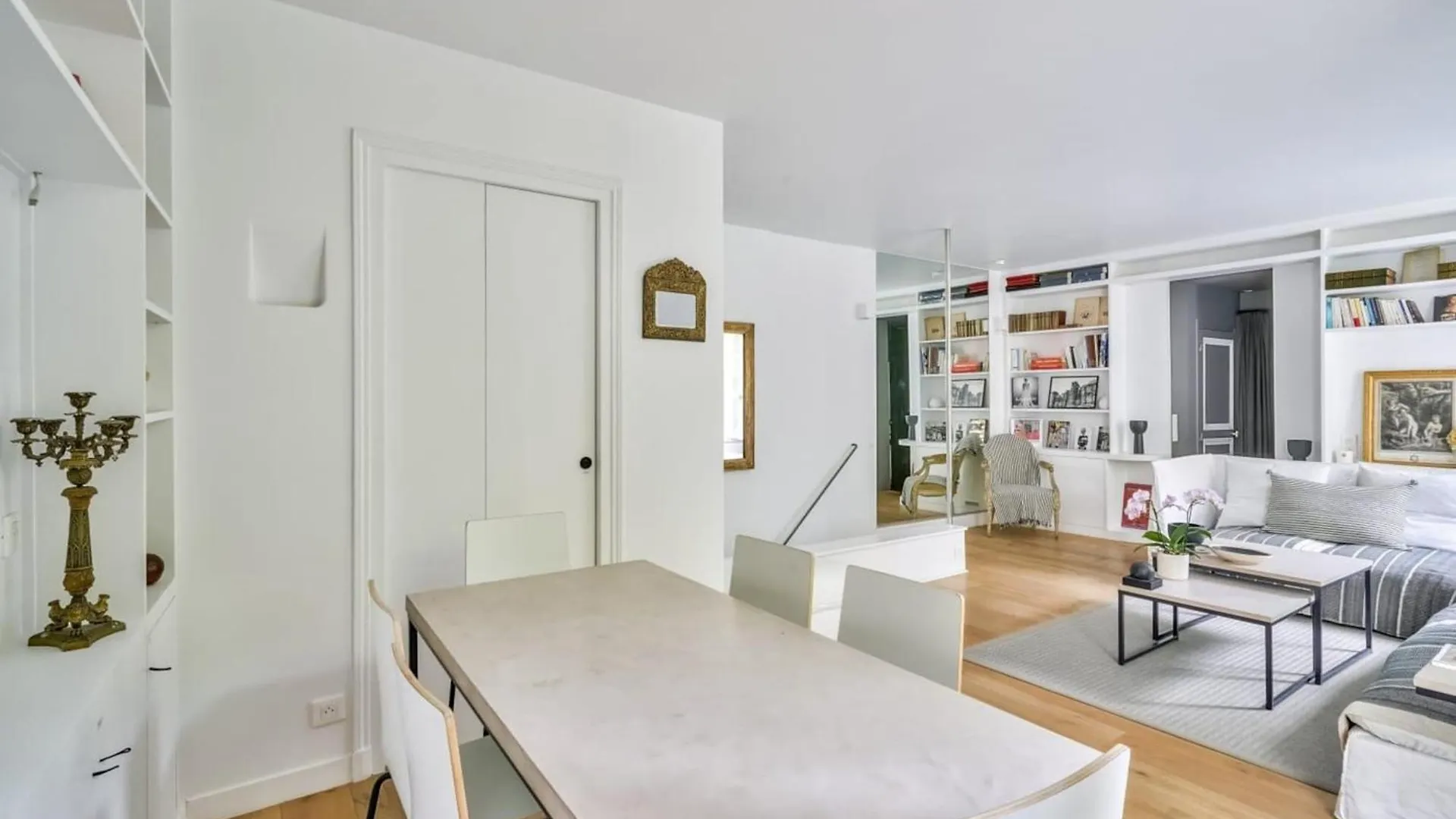 Superb Apartment In The Heart Of Saint-Germain Paris France